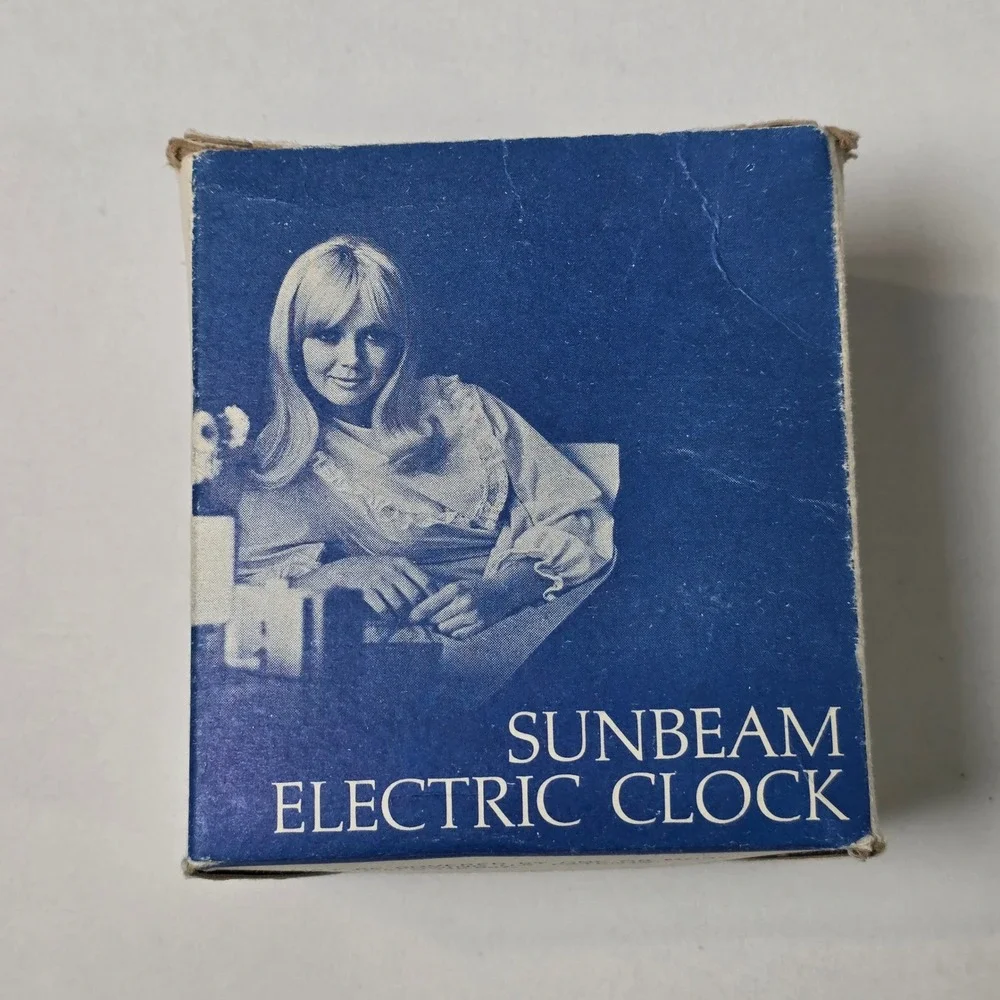 Sunbeam Electric Analog Clock Vintage EB101 Lure Alarm MCM Works Great Shape